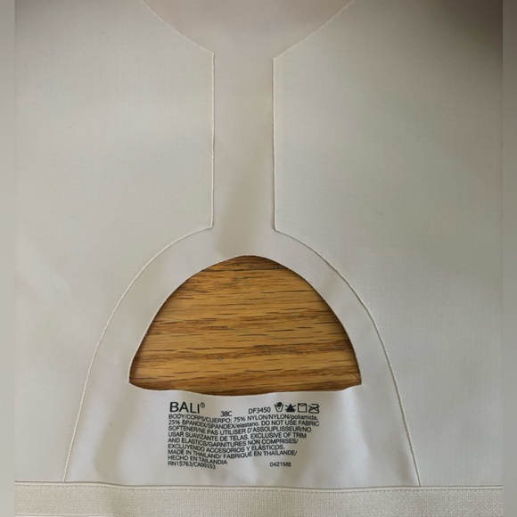 Bali Bra Women’s 38C Beige Padded Front Hook Closure Wide Comfort Straps NWT - Picture 2 of 7